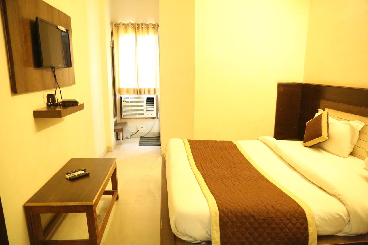 Hotel Sagun Джайпур Екстериор снимка
